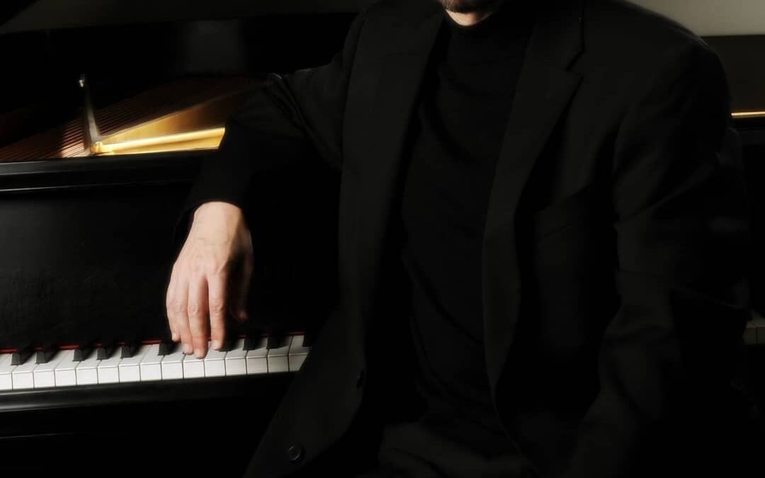 We are thrilled to announce that Yakov Kasman has joined our piano faculty roste…