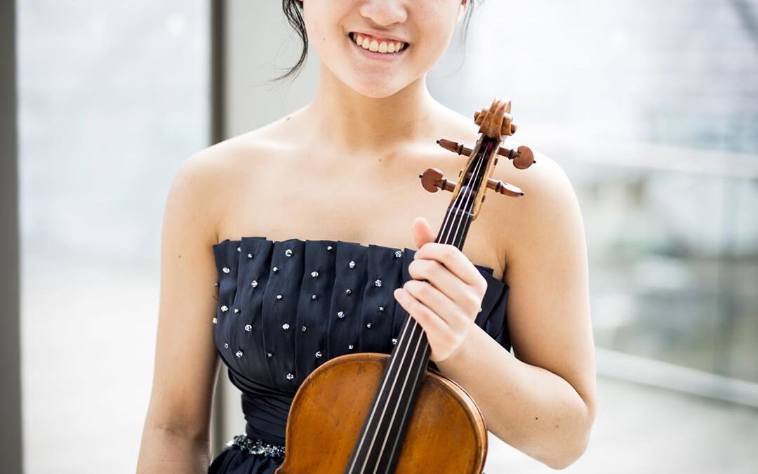 #meetourstudents 

Lynn Sue-A-Quan, age 21, is a canadian violist currently purs…